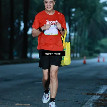 Runner Photo 7744325