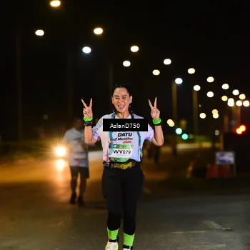 Runner Photo 7744359