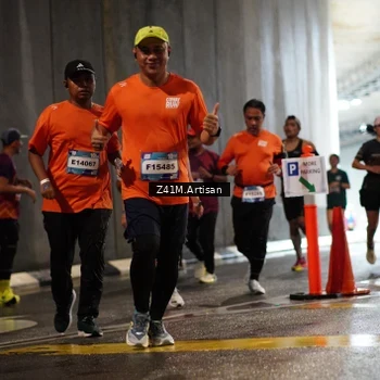 Runner Photo 7744367