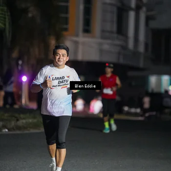 Runner Photo 7744389