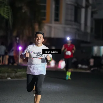 Runner Photo 7744391