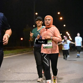 Runner Photo 7744393