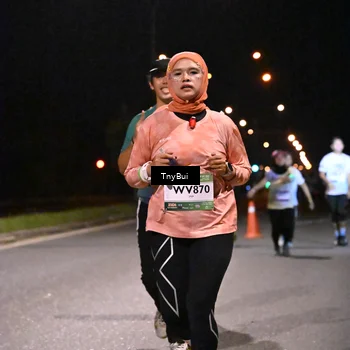 Runner Photo 7744428