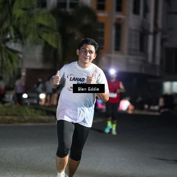 Runner Photo 7744446