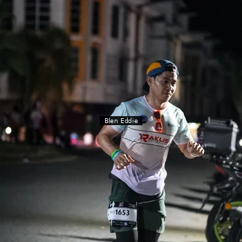 Runner Photo 7744449