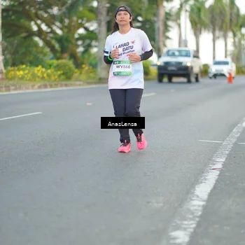 Runner Photo 7744455