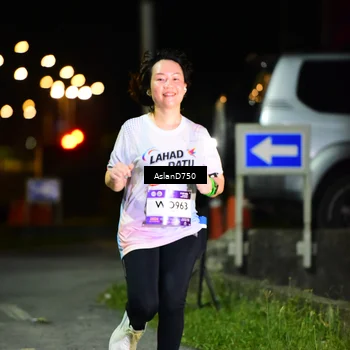 Runner Photo 7744459