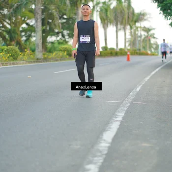 Runner Photo 7744474