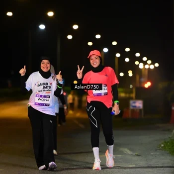 Runner Photo 7744537