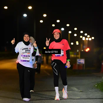 Runner Photo 7744579