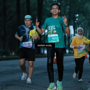 Runner Photo 7744582