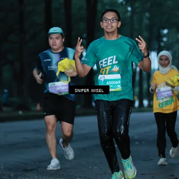 Runner Photo 7744590