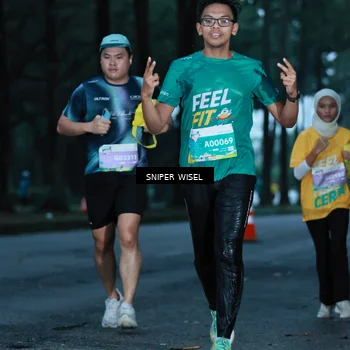 Runner Photo 7744596