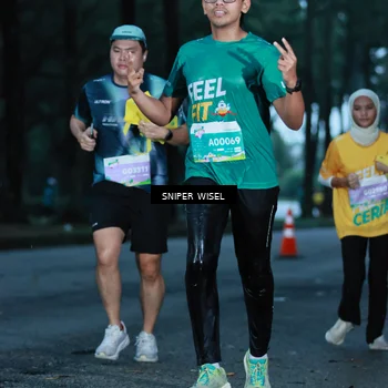 Runner Photo 7744608