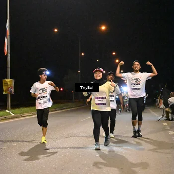 Runner Photo 7744611