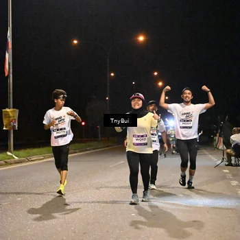 Runner Photo 7744618
