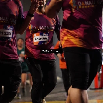 Runner Photo 7744657