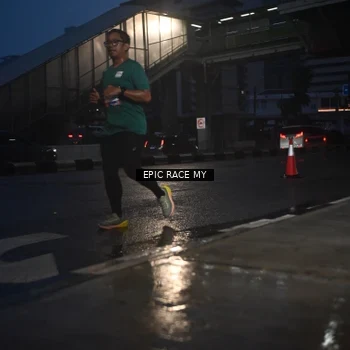 Runner Photo 7744658