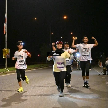 Runner Photo 7744662