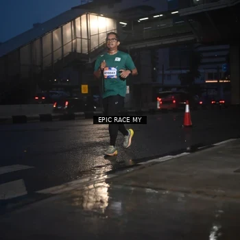 Runner Photo 7744672