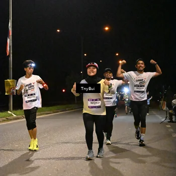 Runner Photo 7744674