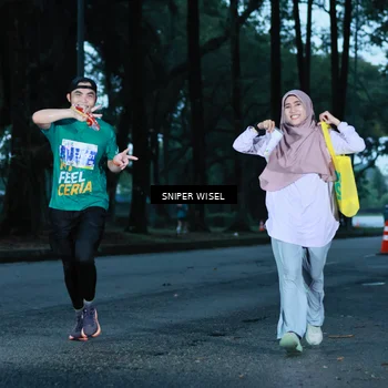 Runner Photo 7744678