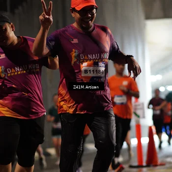Runner Photo 7744688