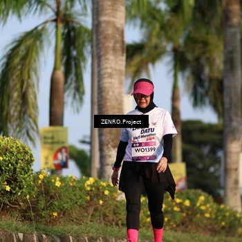 Runner Photo 7744695