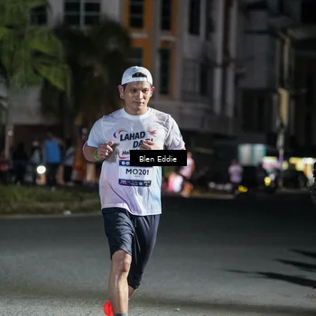 Runner Photo 7744698