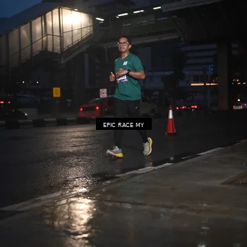 Runner Photo 7744714