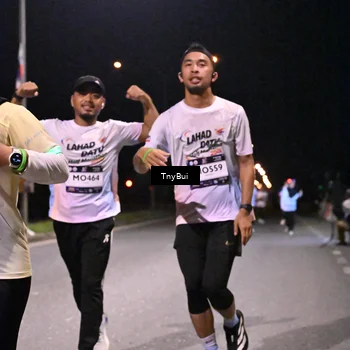 Runner Photo 7744759