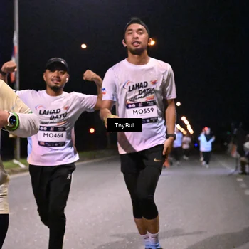 Runner Photo 7744761