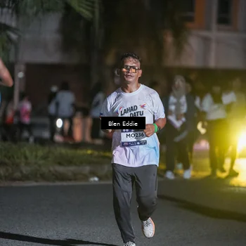 Runner Photo 7744818