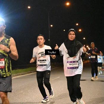 Runner Photo 7744824