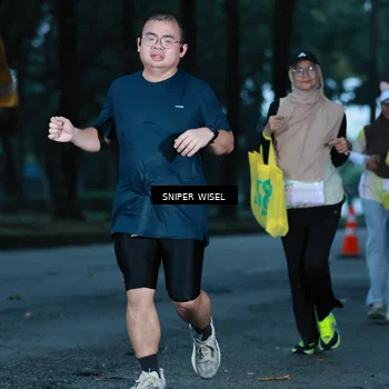 Runner Photo 7744845