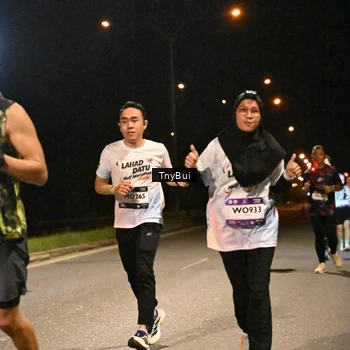 Runner Photo 7744879