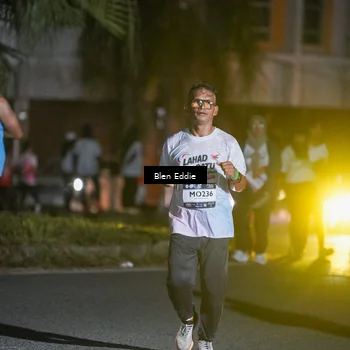 Runner Photo 7744912