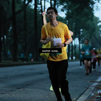 Runner Photo 7744918