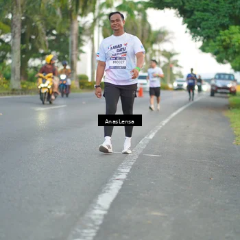Runner Photo 7744937