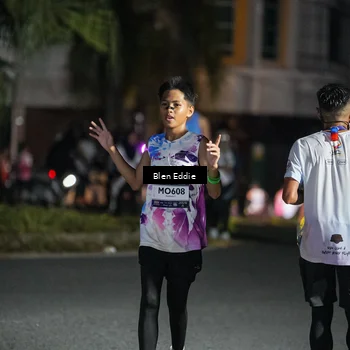 Runner Photo 7744943