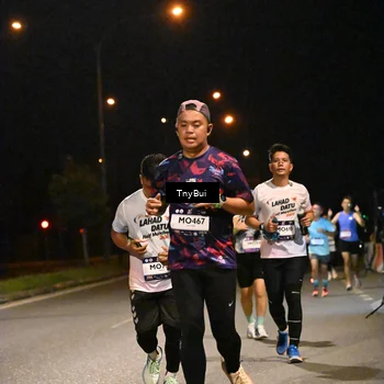 Runner Photo 7744953
