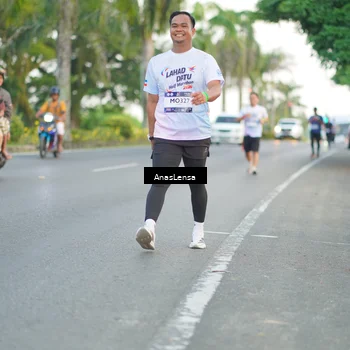Runner Photo 7744965