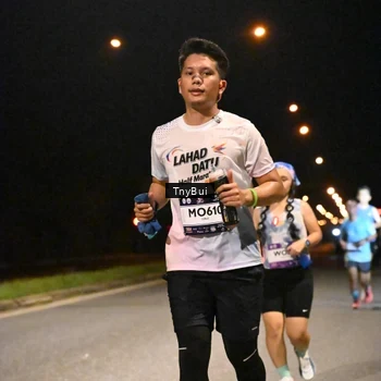 Runner Photo 7744977
