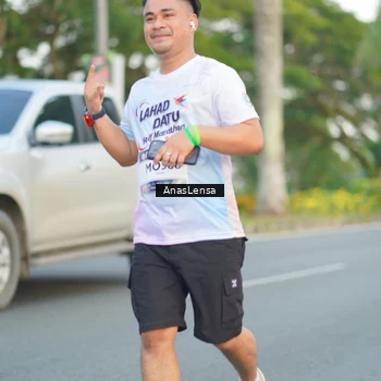 Runner Photo 7744983