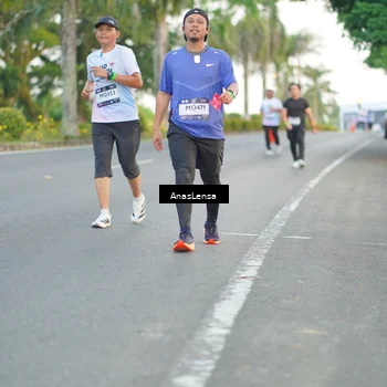 Runner Photo 7744990