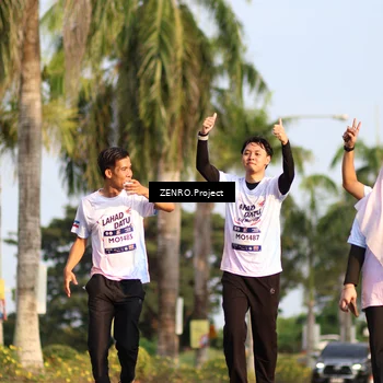 Runner Photo 7744999