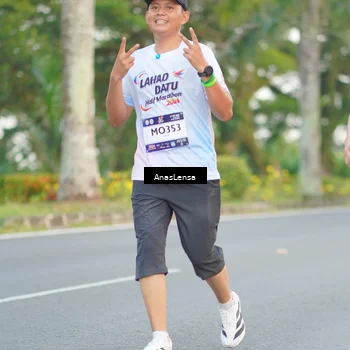 Runner Photo 7745006
