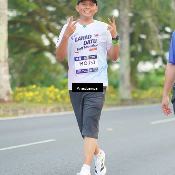 Runner Photo 7745009
