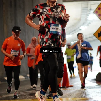 Runner Photo 7745021