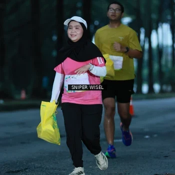 Runner Photo 7745040